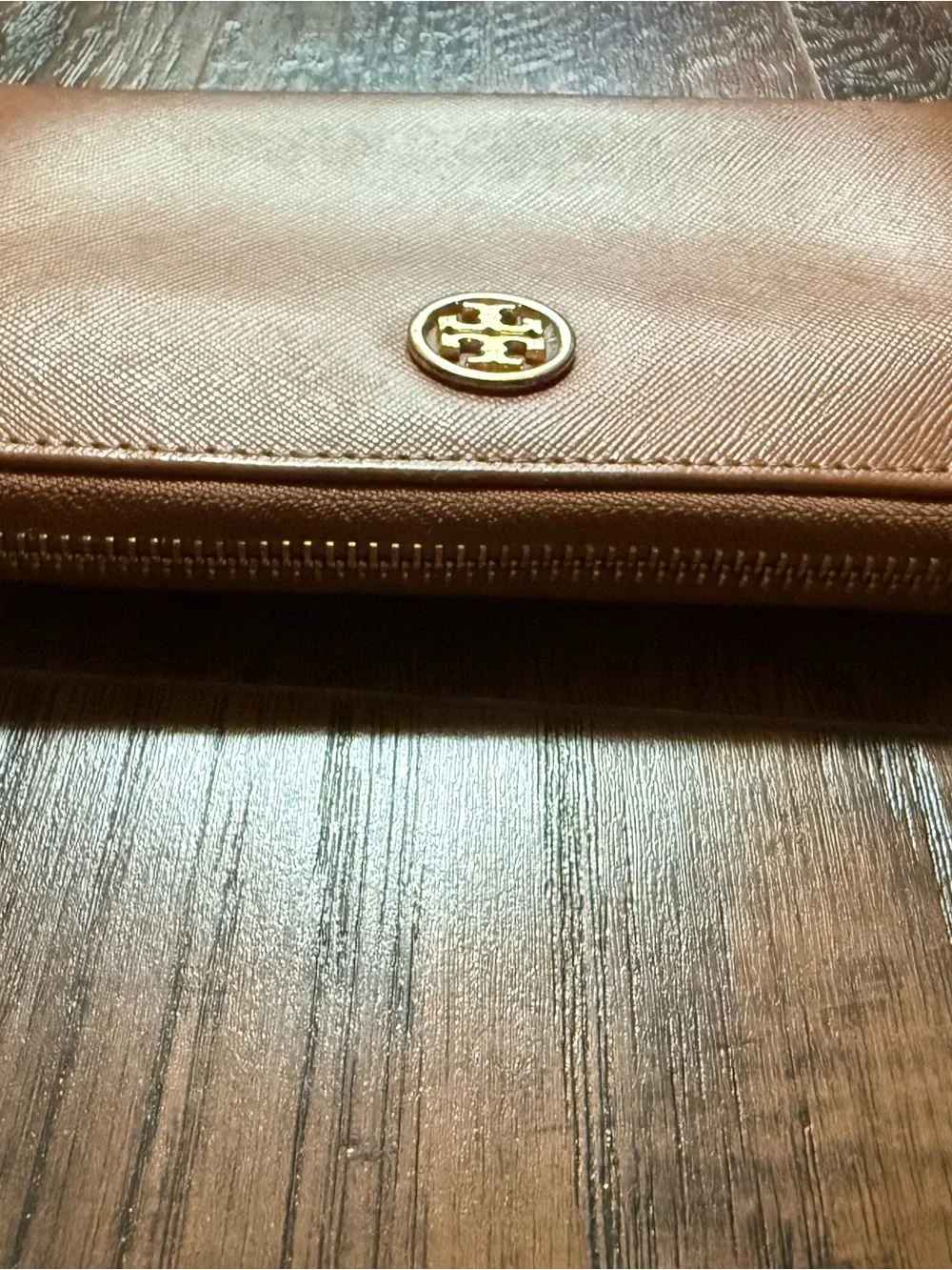 Tory Burch Robinson Zip Around Wallet - Cognac Brown